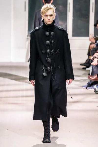 Look 35